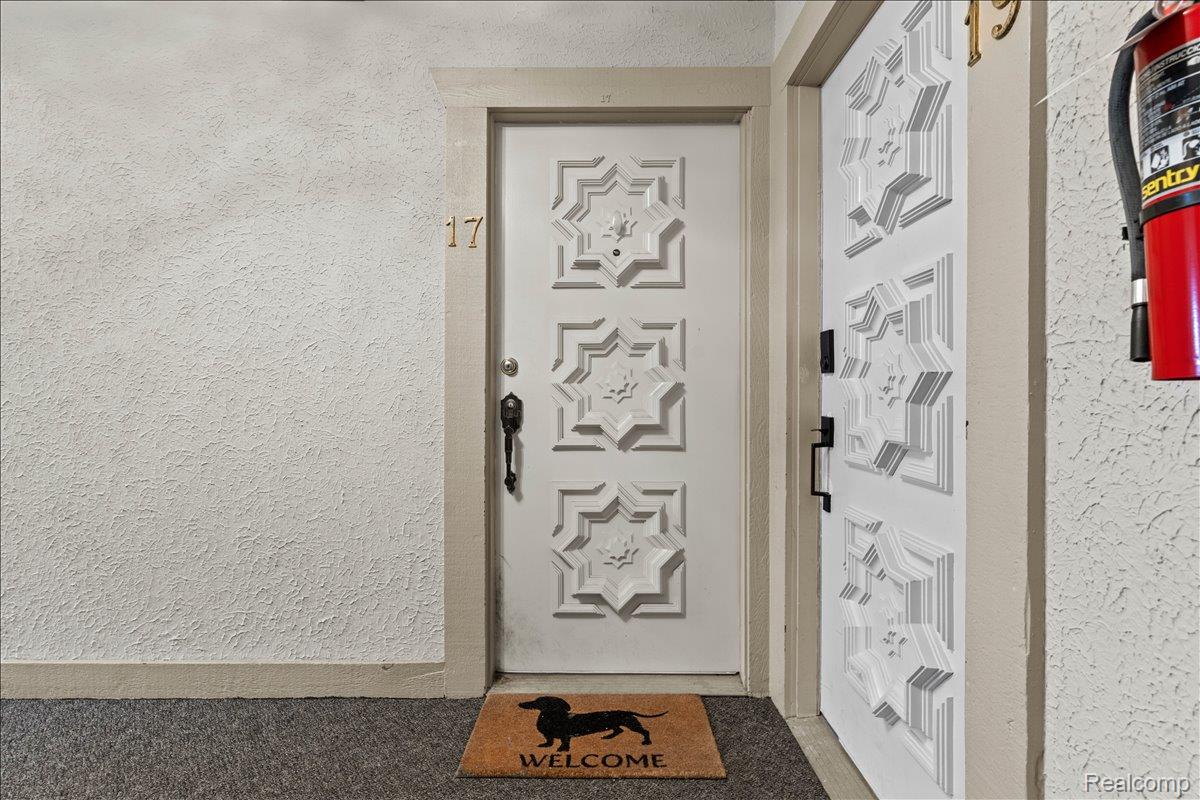 42160 Woodward Avenue 17