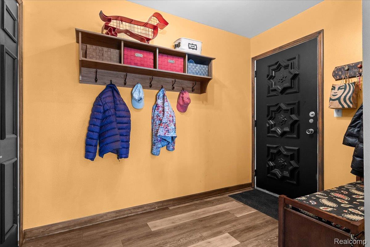 42160 Woodward Avenue 17