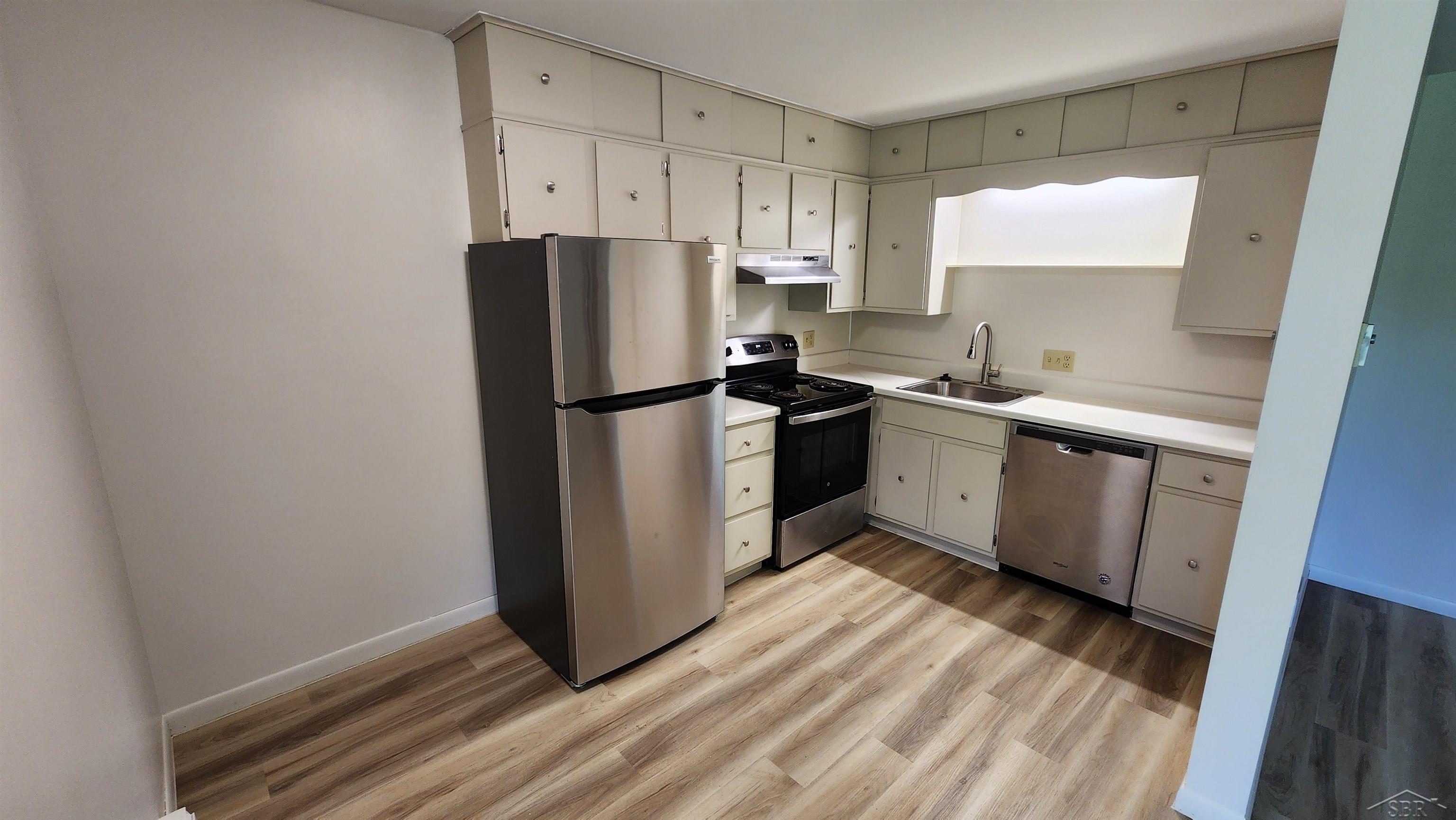 240 W Tuscola UNIT 4 Street