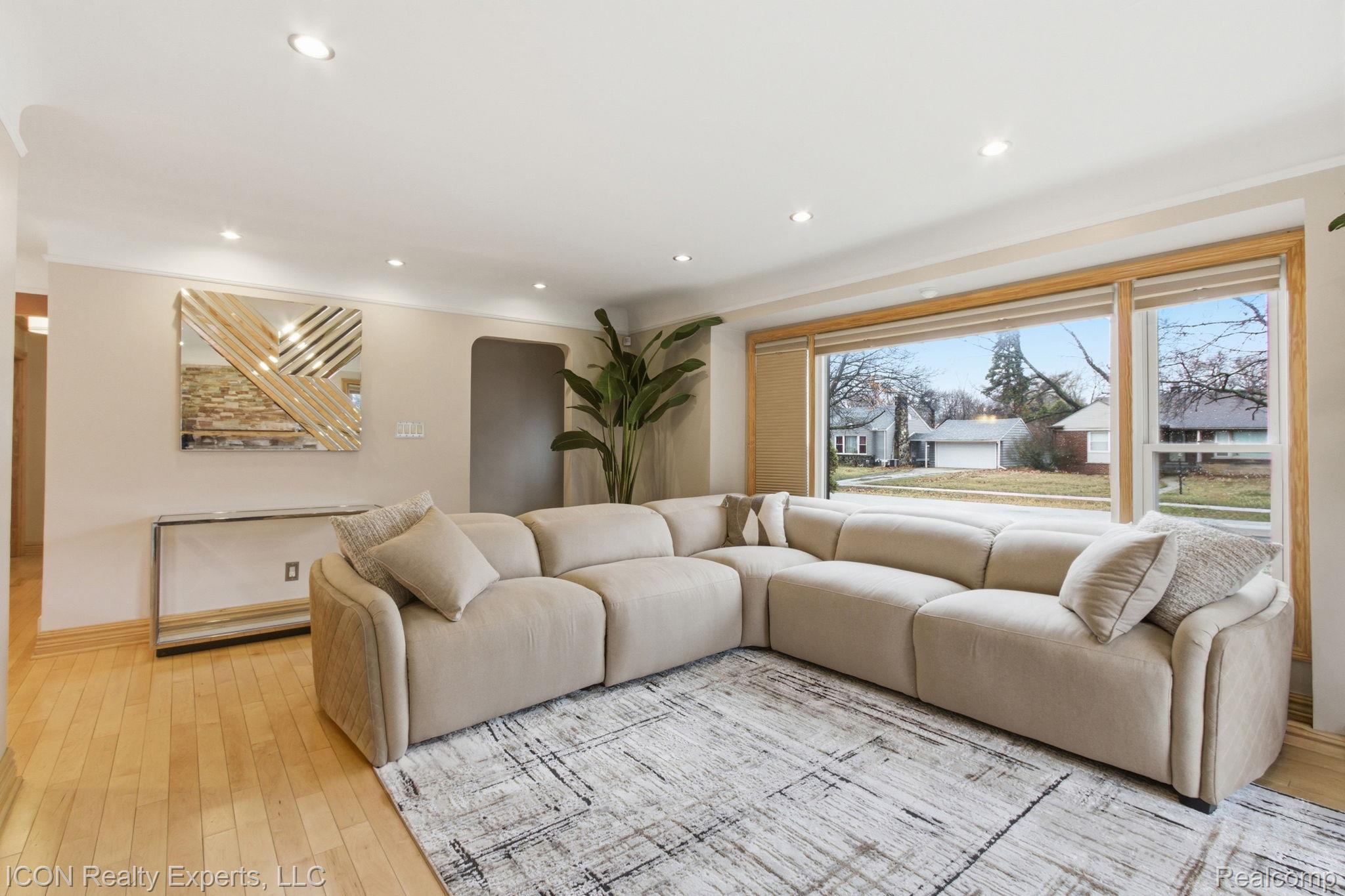 18405 Westover Avenue