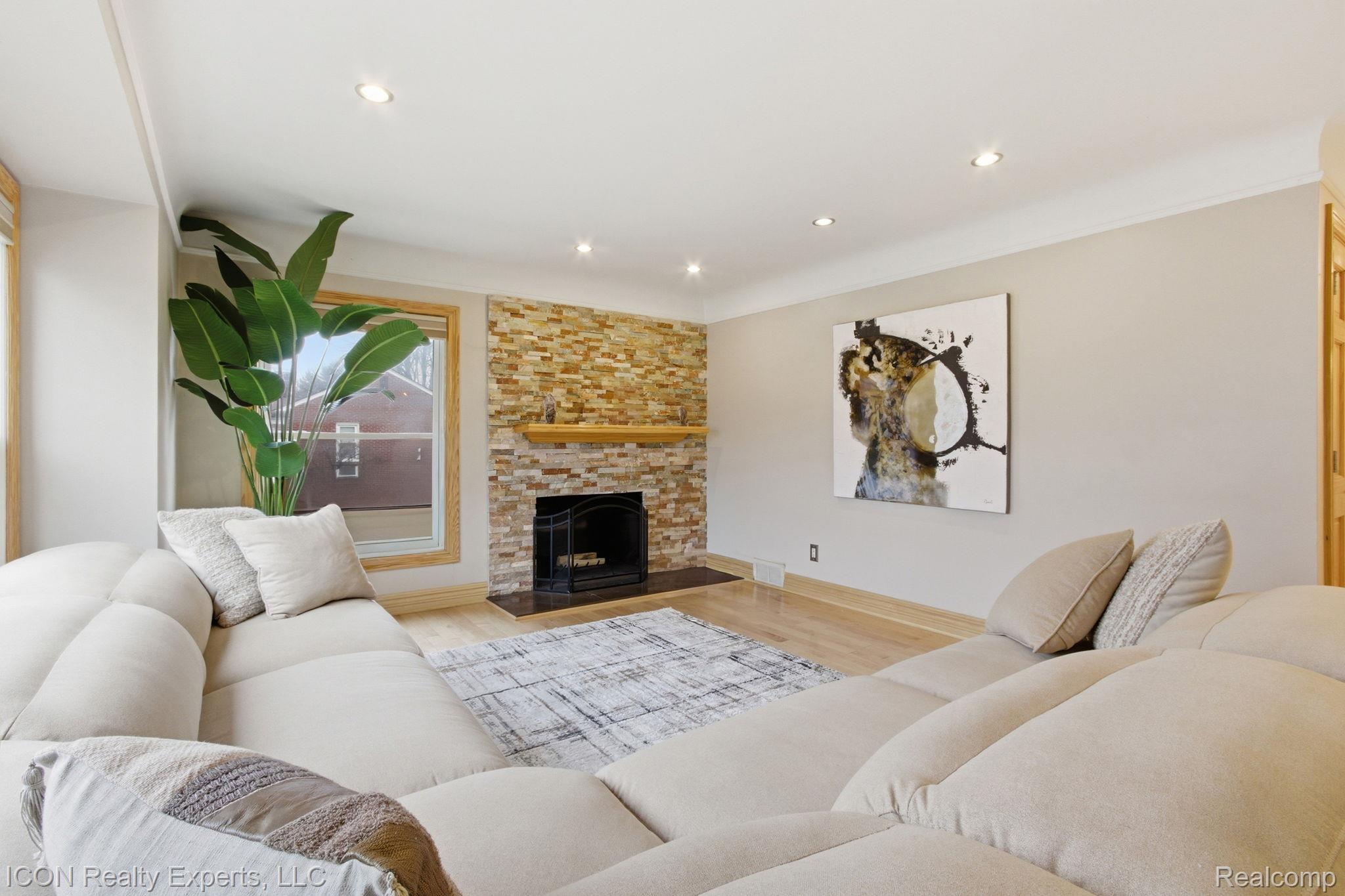 18405 Westover Avenue