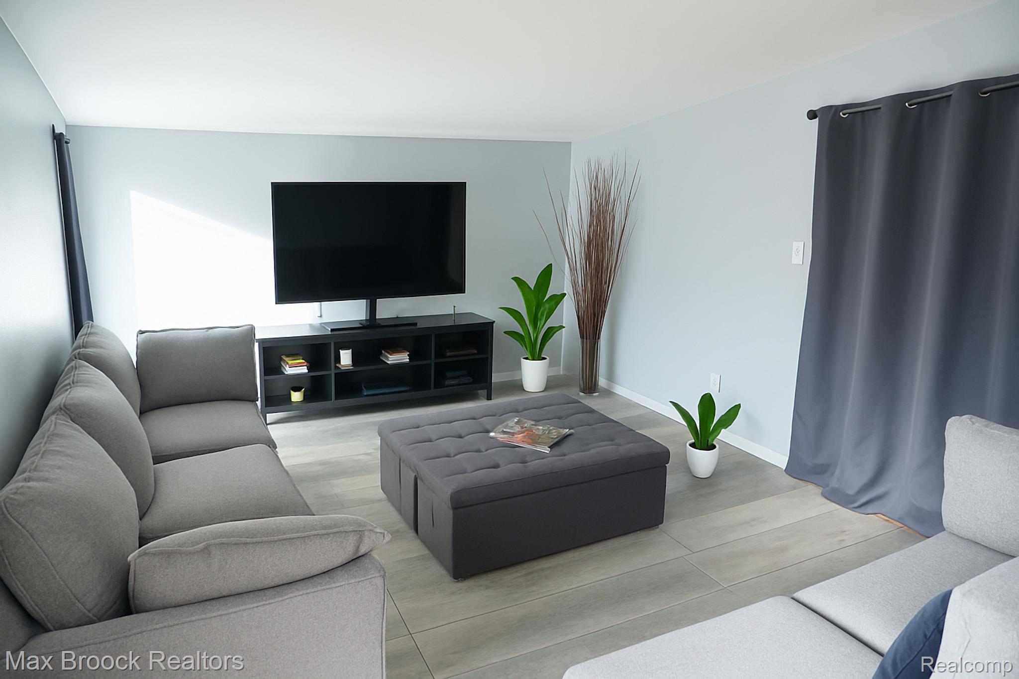 8223 San Marco Boulevard