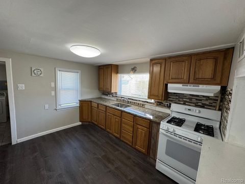 Tiny photo for 24025 CUNNINGHAM Avenue, Warren City, MI 48091 (MLS # 20251060995)