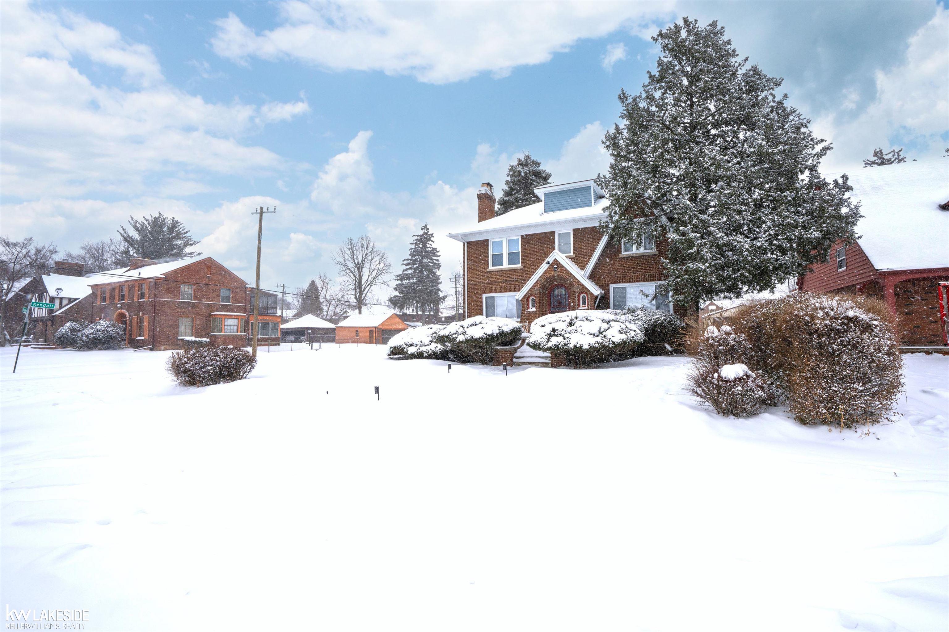 14054 Woodmont Avenue