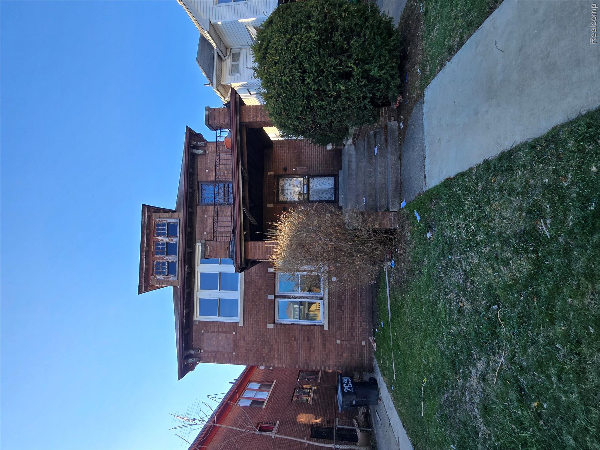 2691 Pasadena Street