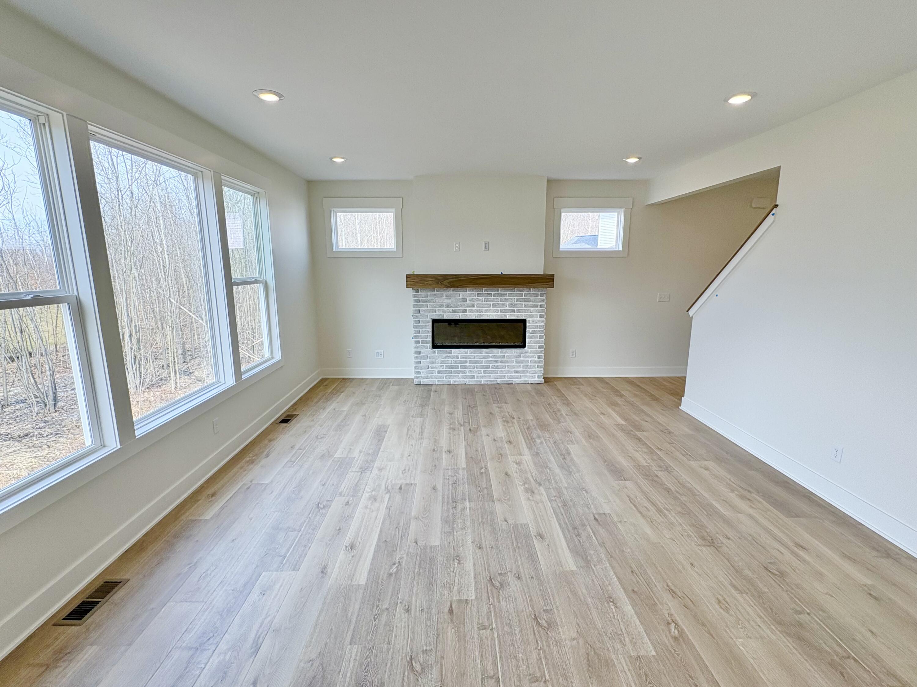 5967 Claymont Court SE