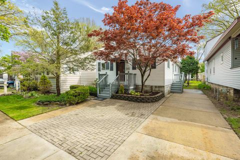 325 W CHESTERFIELD Street Ferndale City Oakland MI 48220