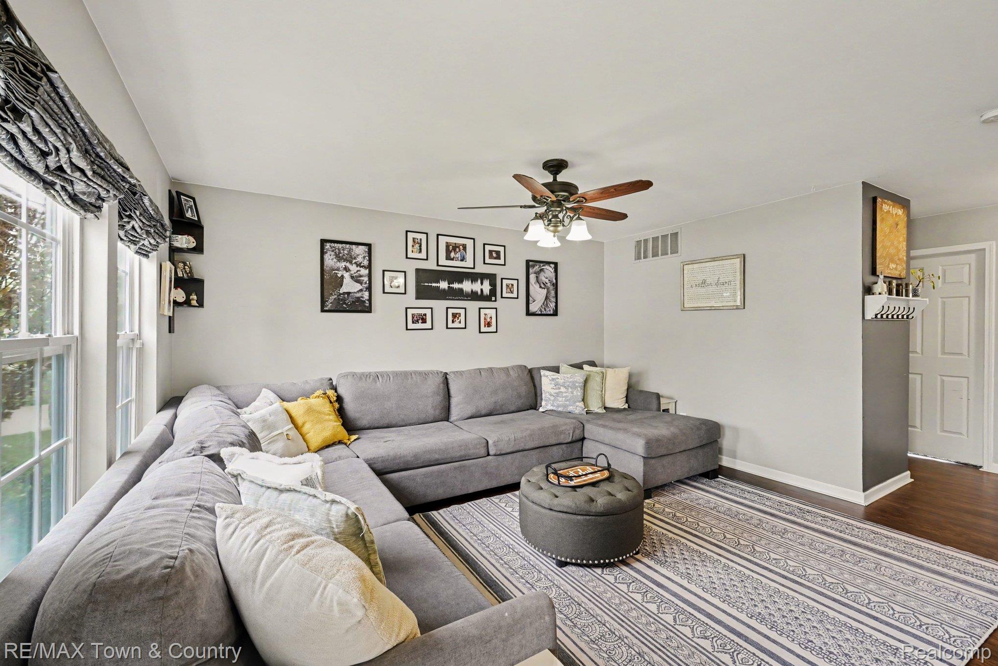 3253 Pine Run Drive