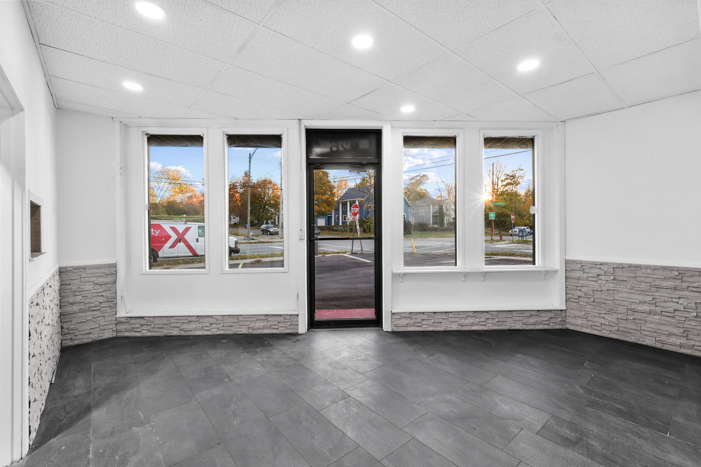 226 W Cesar E Chavez Ave