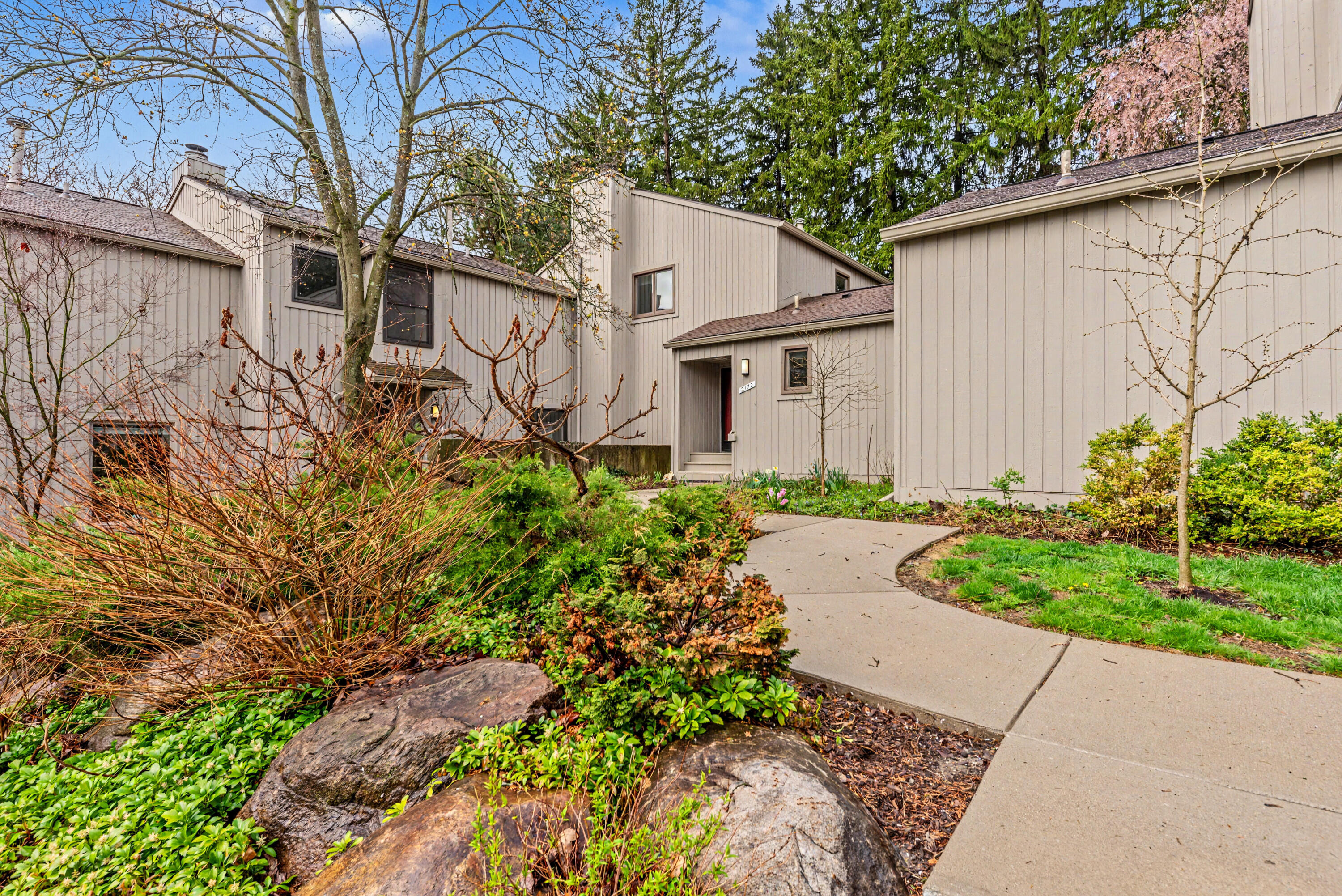 2172 Overlook Court
