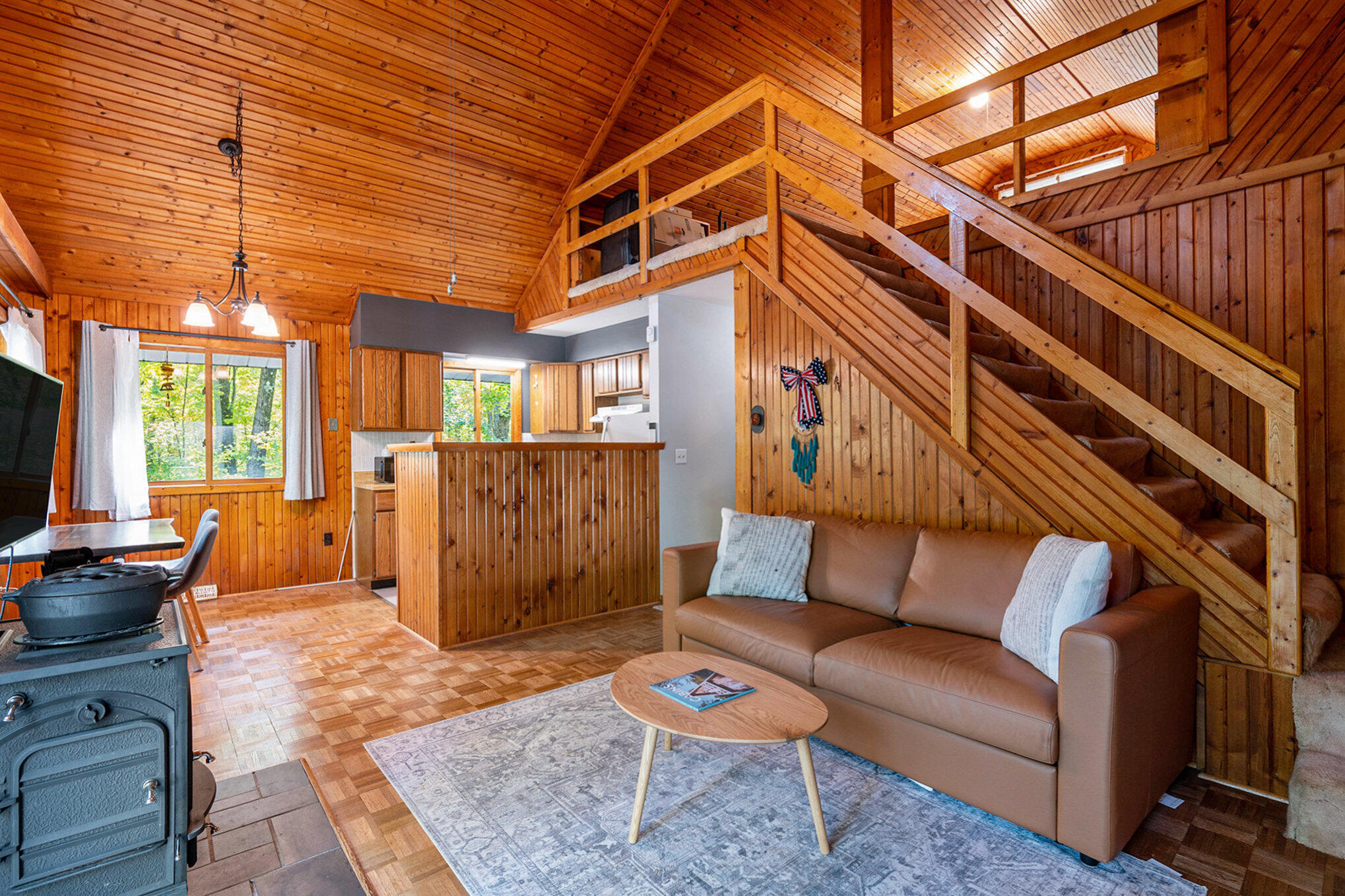 376 W Lincoln Street