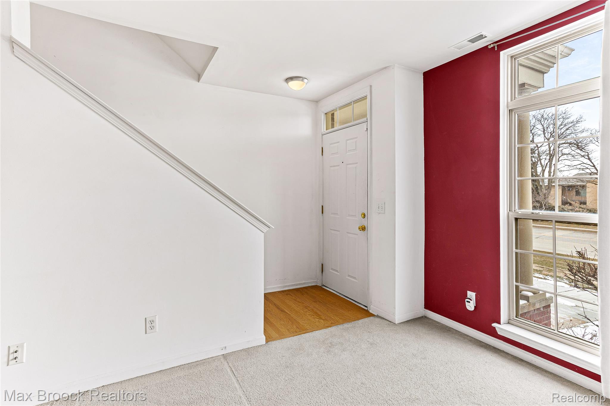 3086 CAMDEN Drive