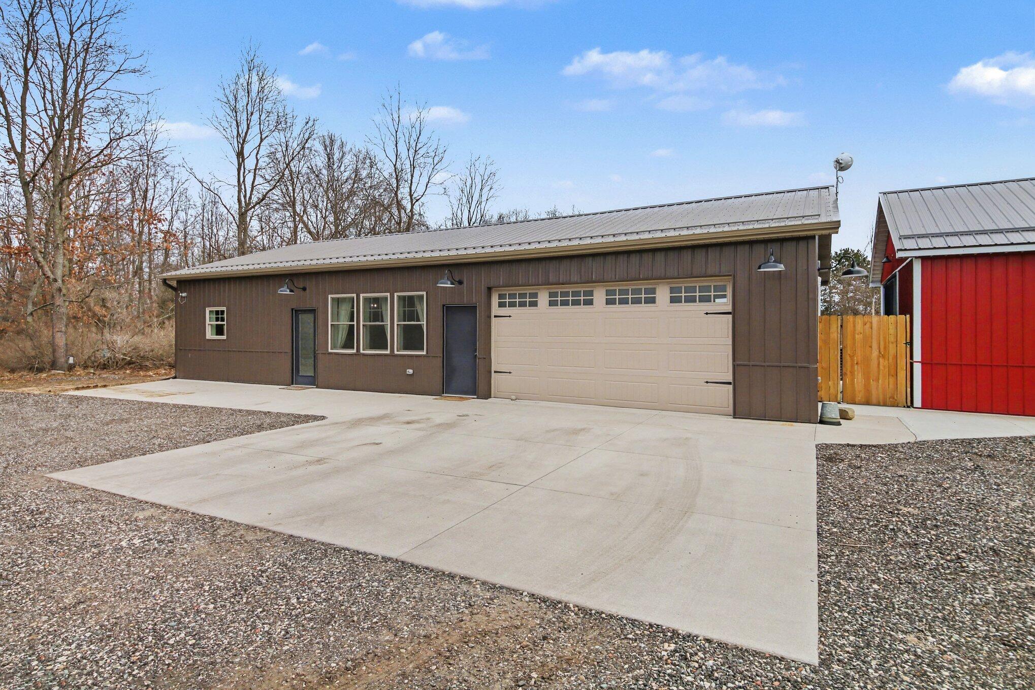 419 S Juniper Street NE