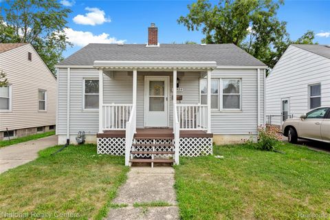 28524 Barton Street Garden City City MI 48135