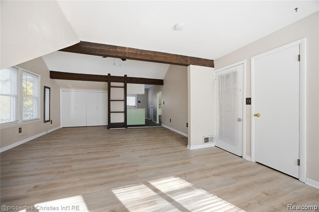 214 Woodsboro Drive 2