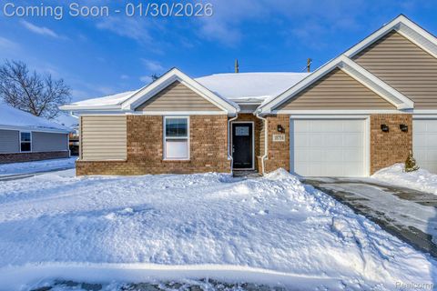 18754 14 mile road 22 Roseville City MI 48066