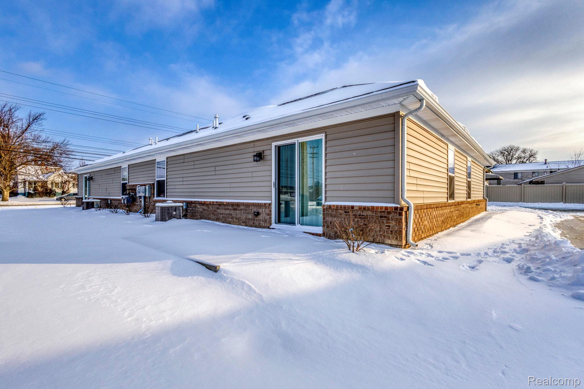 18754 14 mile road 22