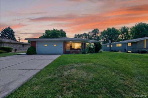Photo of 34452 Esper Drive, Sterling Heights City, MI 48312 (MLS # 20261054782)