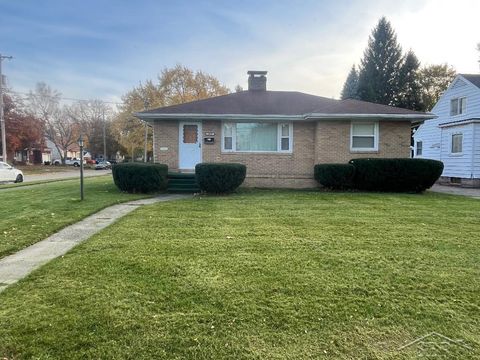 1007 Weiss Street Saginaw City MI 48602