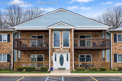 1584 Shoemaker Drive Westland City MI 48185