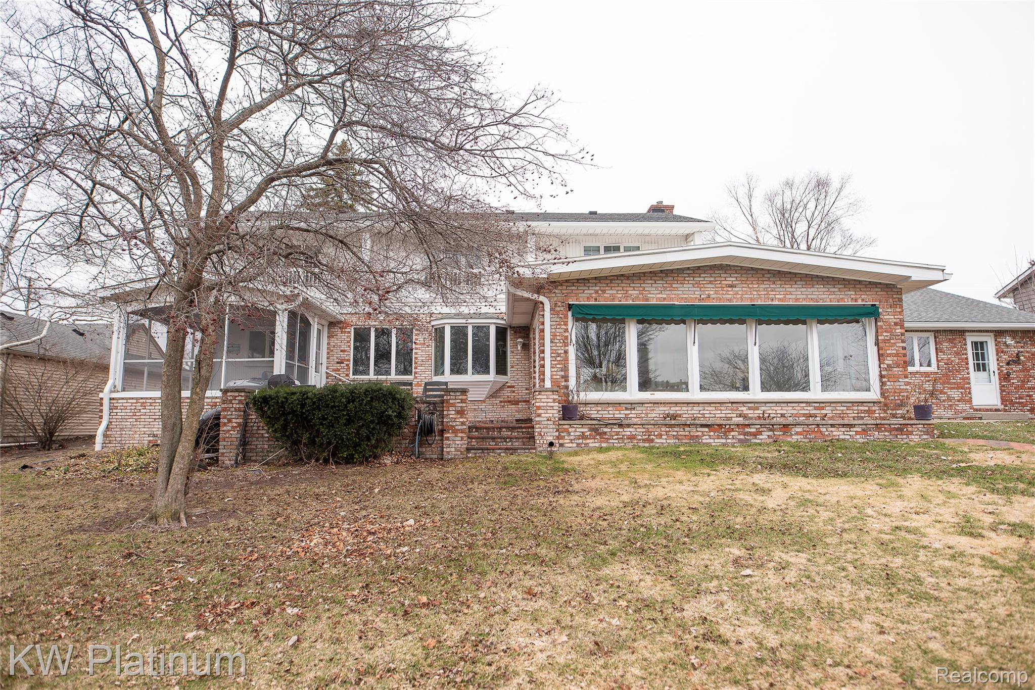 2894 Military Street