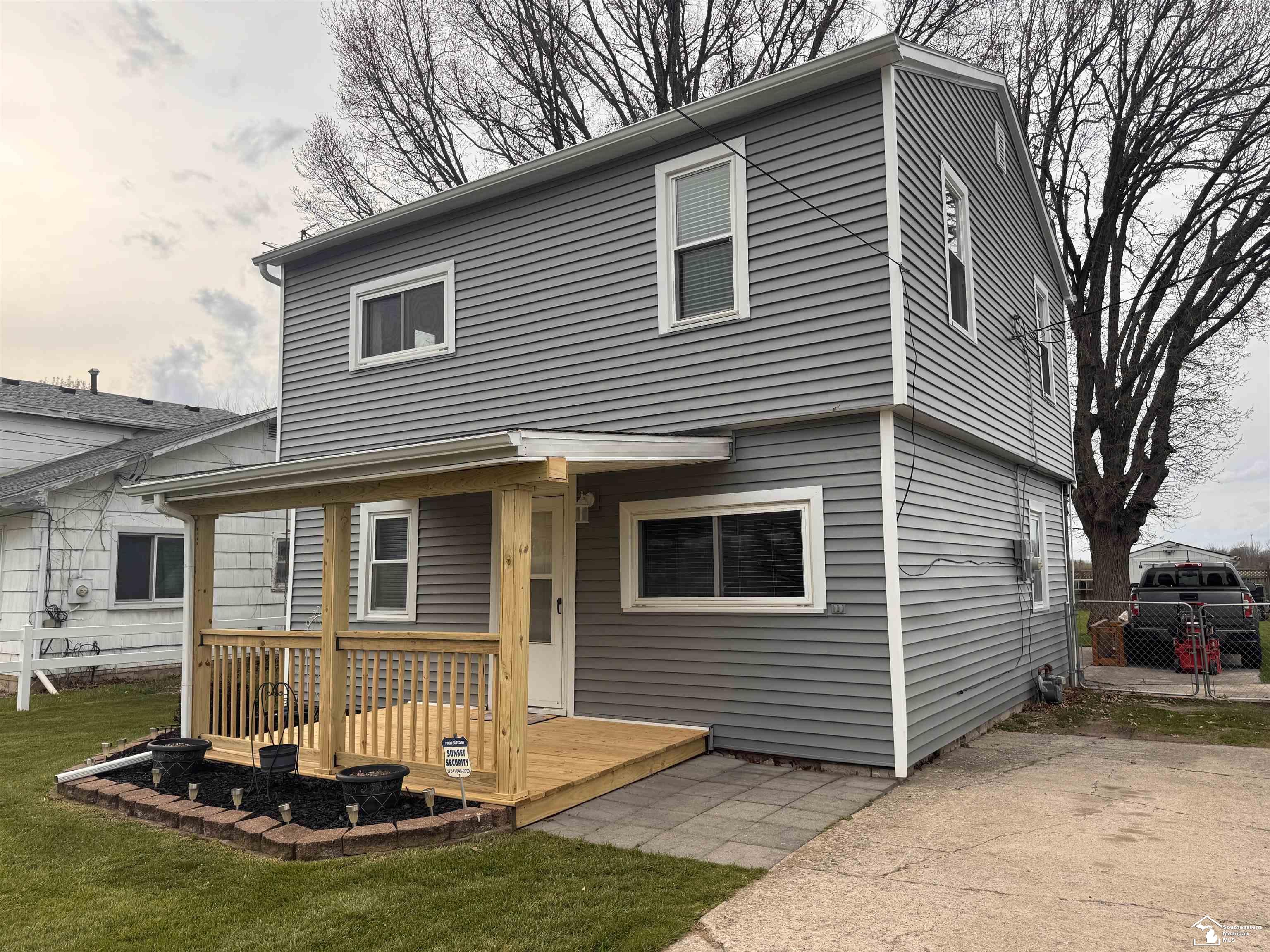 1100 Watson Boulevard