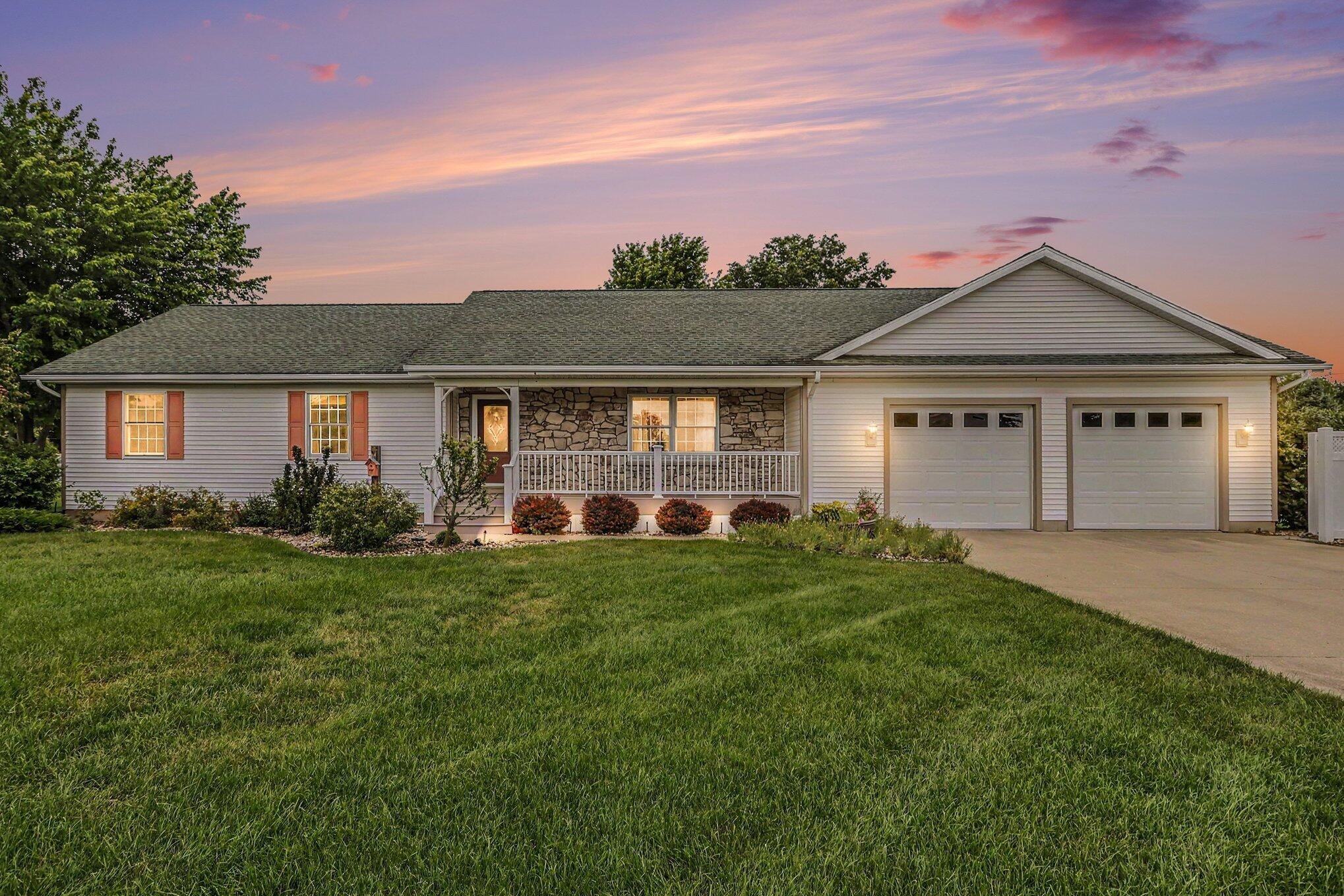 29390 Saddlebred Lane