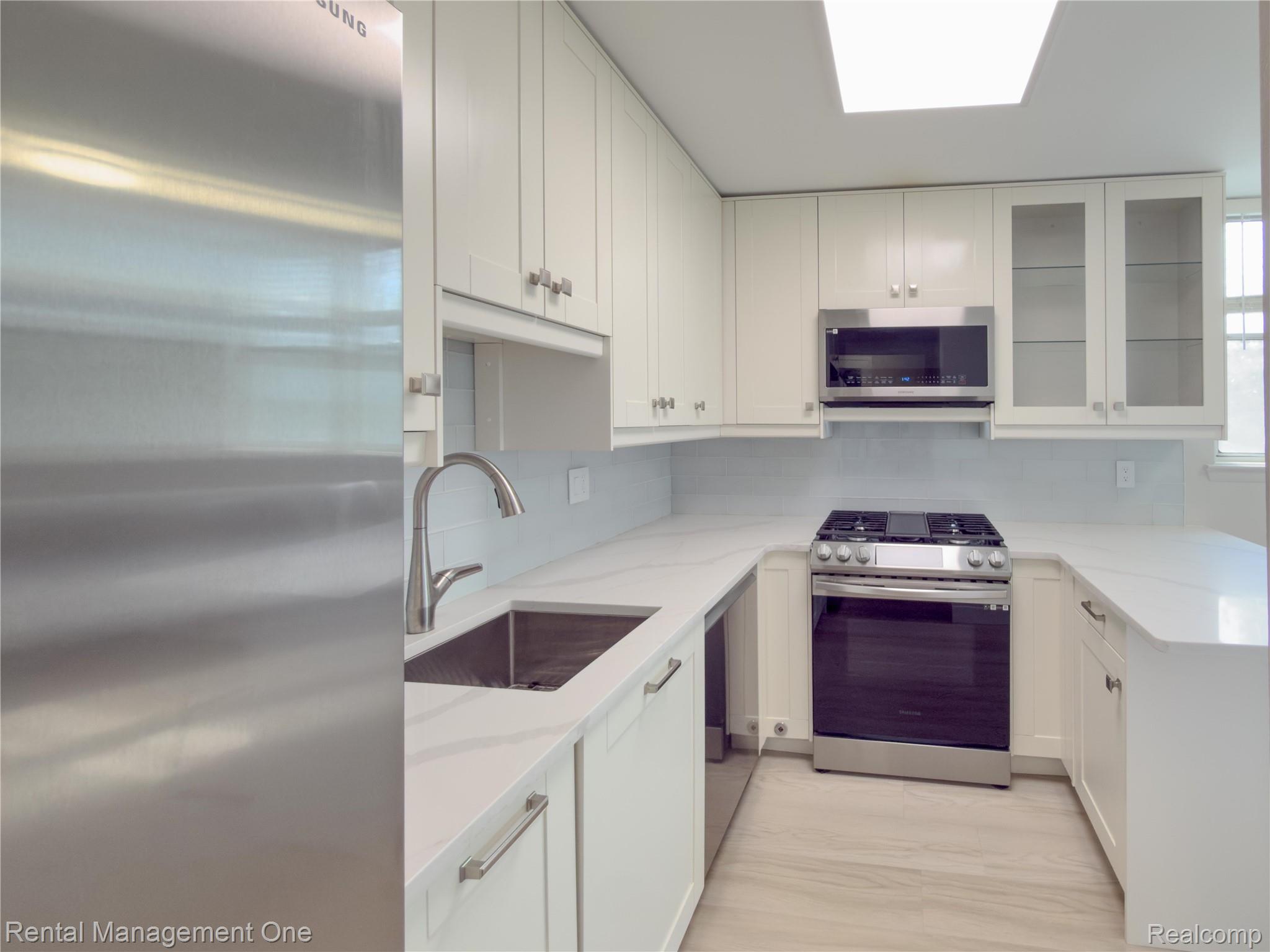 1603 Cass Lake Road D unit