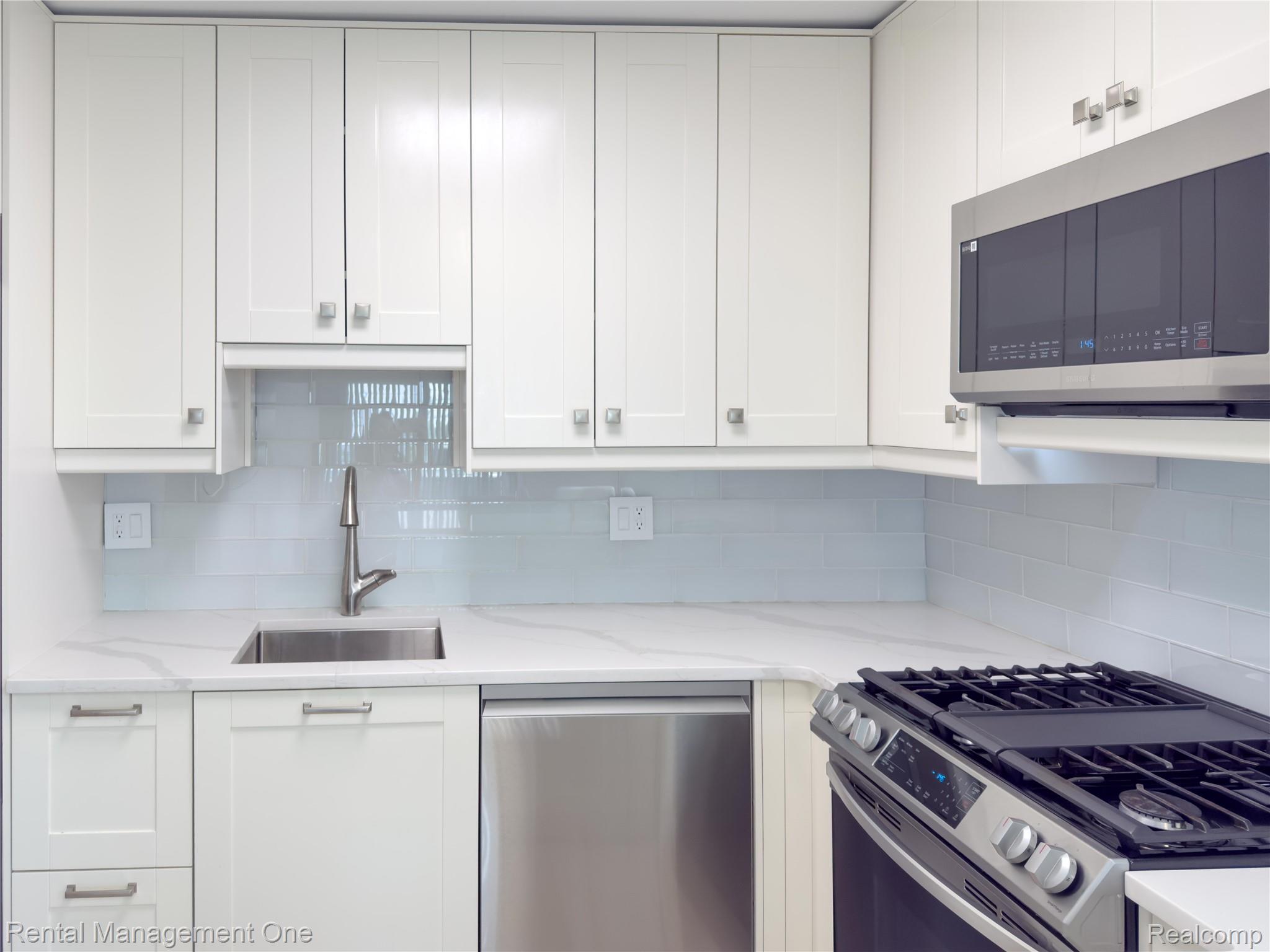 1603 Cass Lake Road D unit