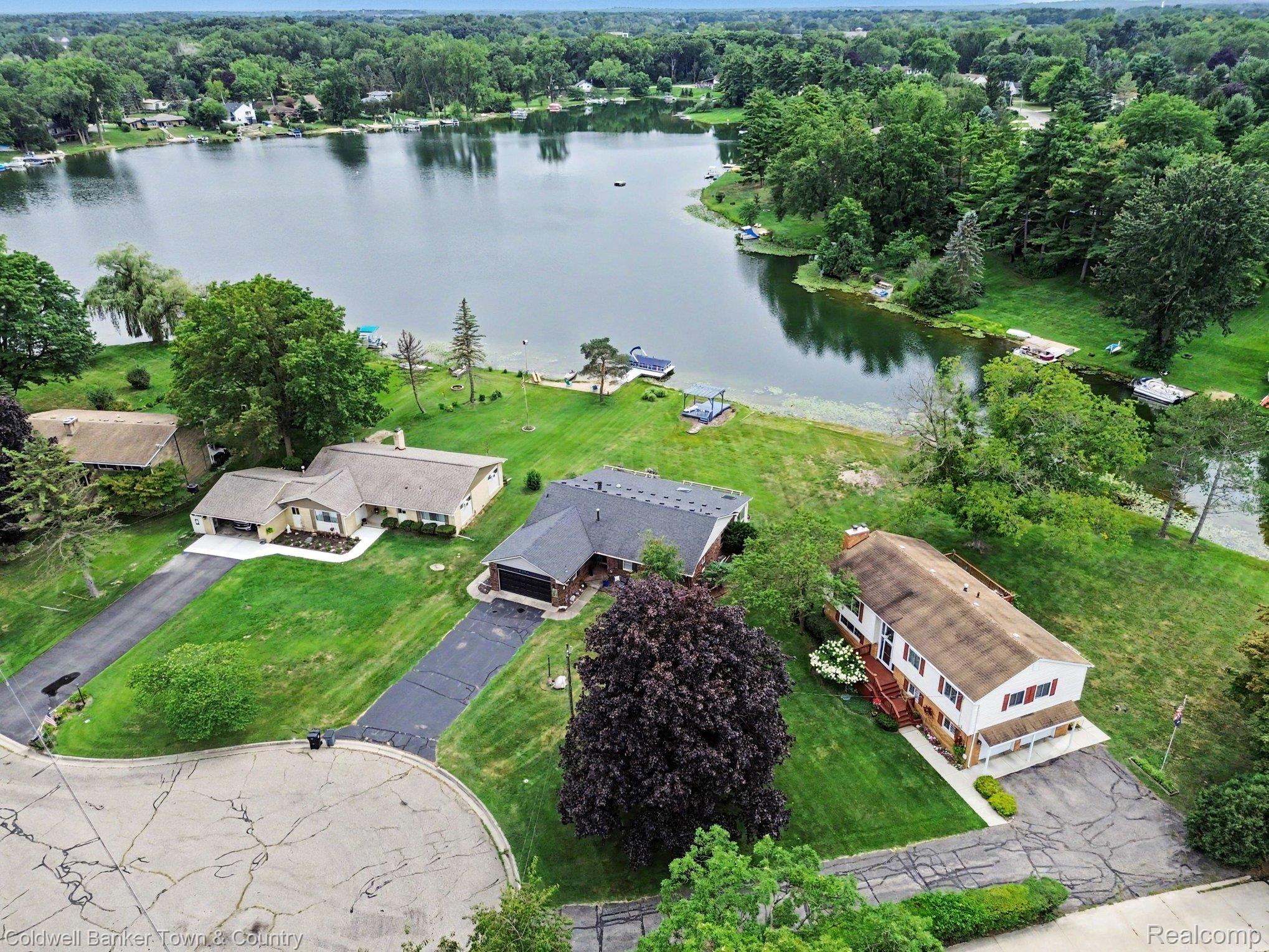 5134 Red Fox Drive