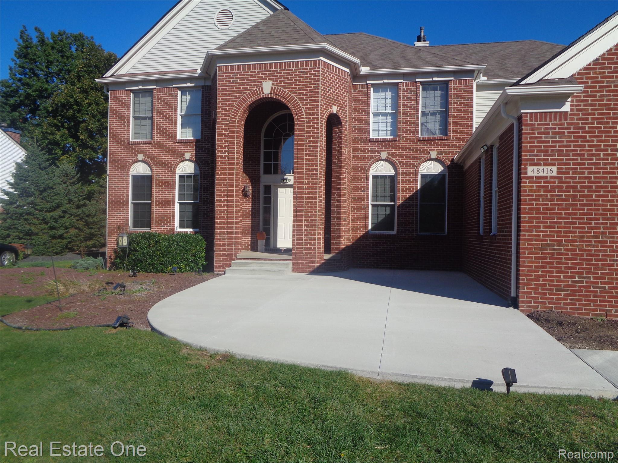 48416 Manhattan Circle
