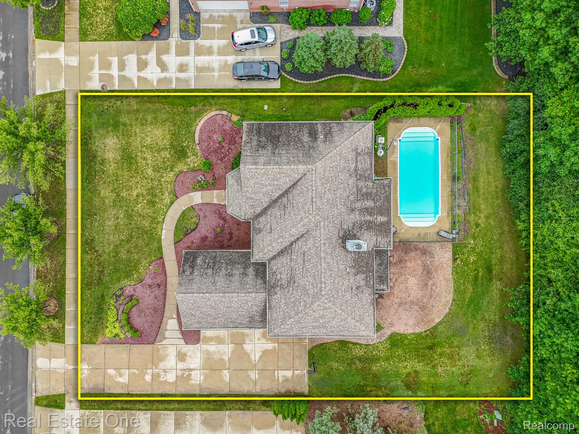 48416 Manhattan Circle