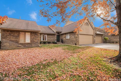 6121 Westbrooke Drive 7 West Bloomfield Charter Township MI 48322