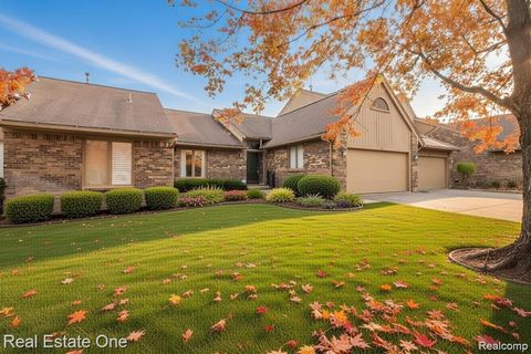 6121 Westbrooke Drive 7 West Bloomfield Charter Township MI 48322