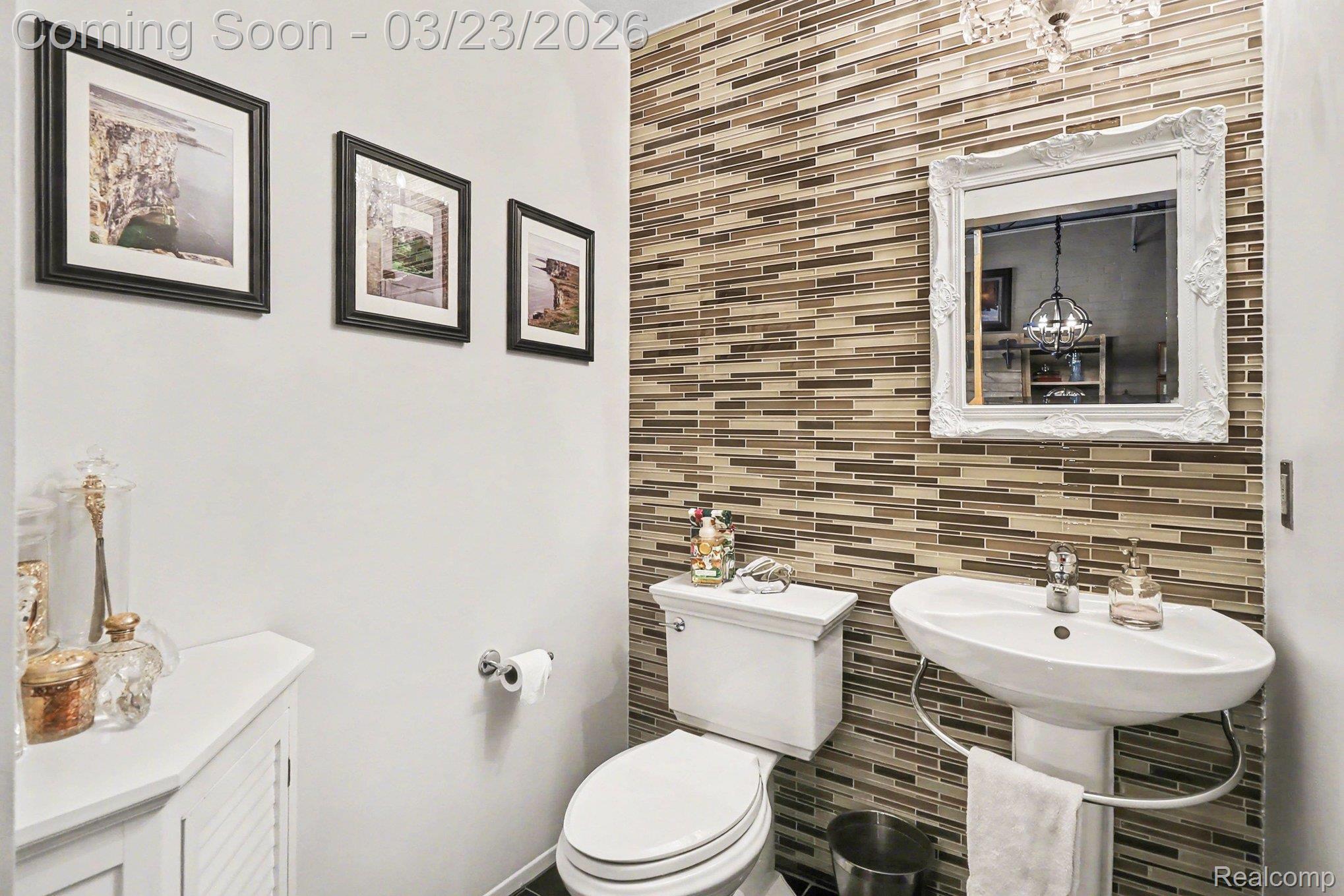 322 E Harrison Avenue