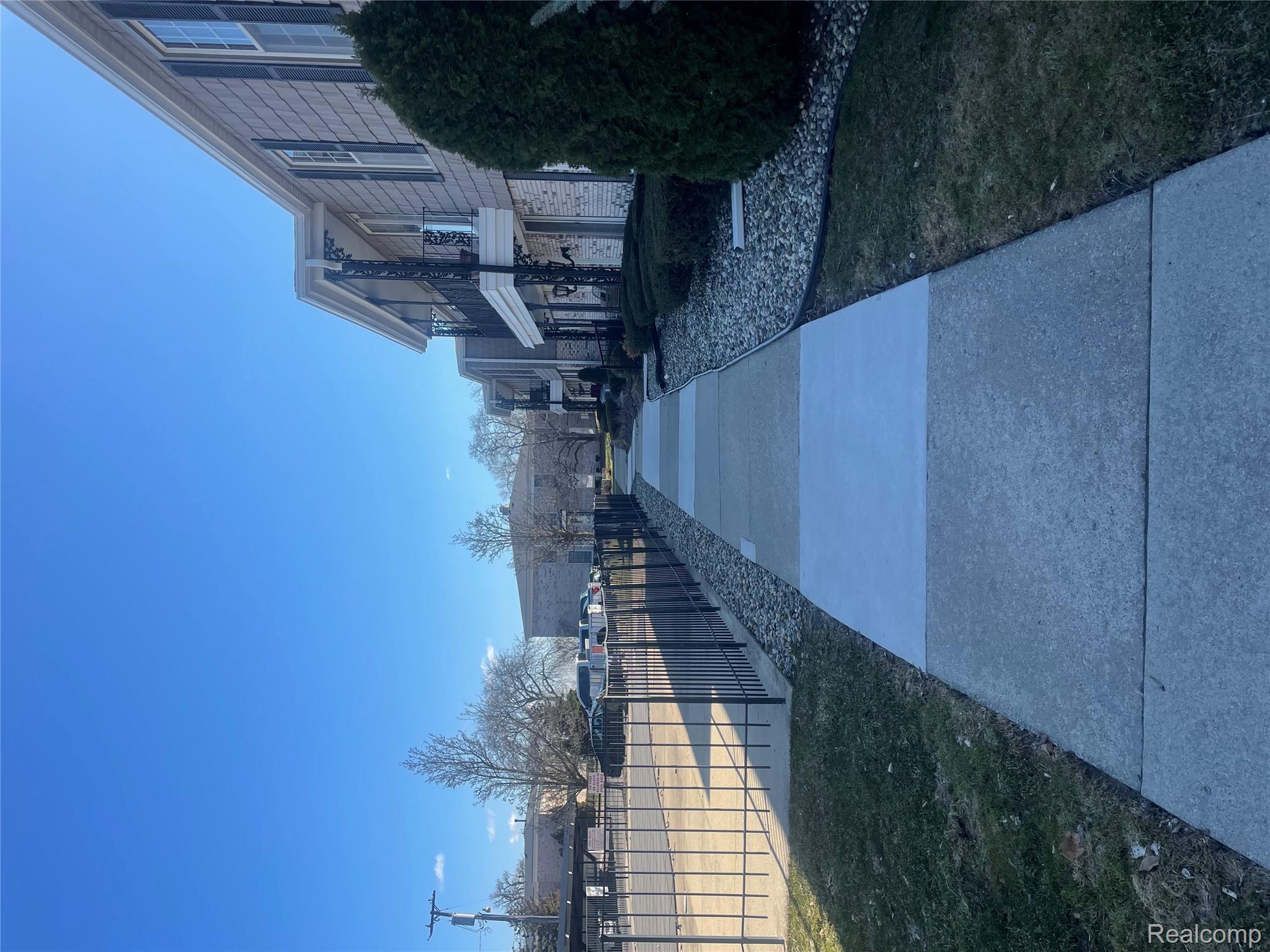 24360 East River Road 36