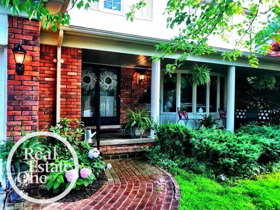 1189 Hollywood Avenue