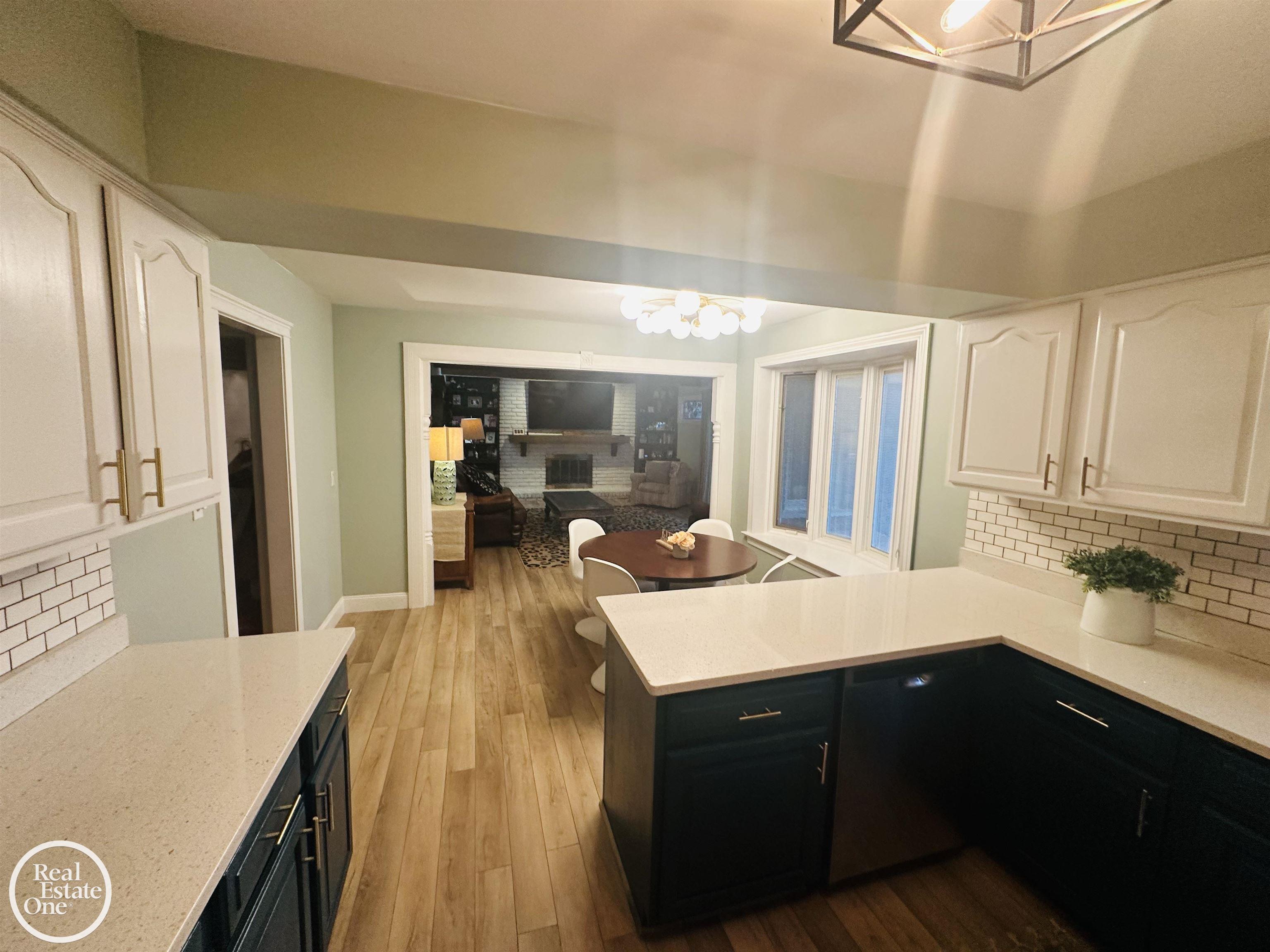 1189 Hollywood Avenue