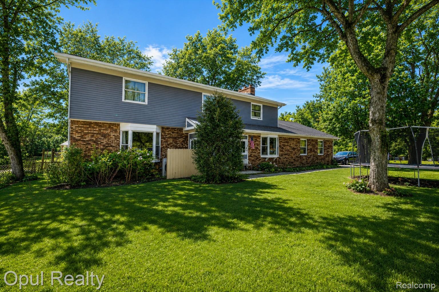 8855 Gross Road
