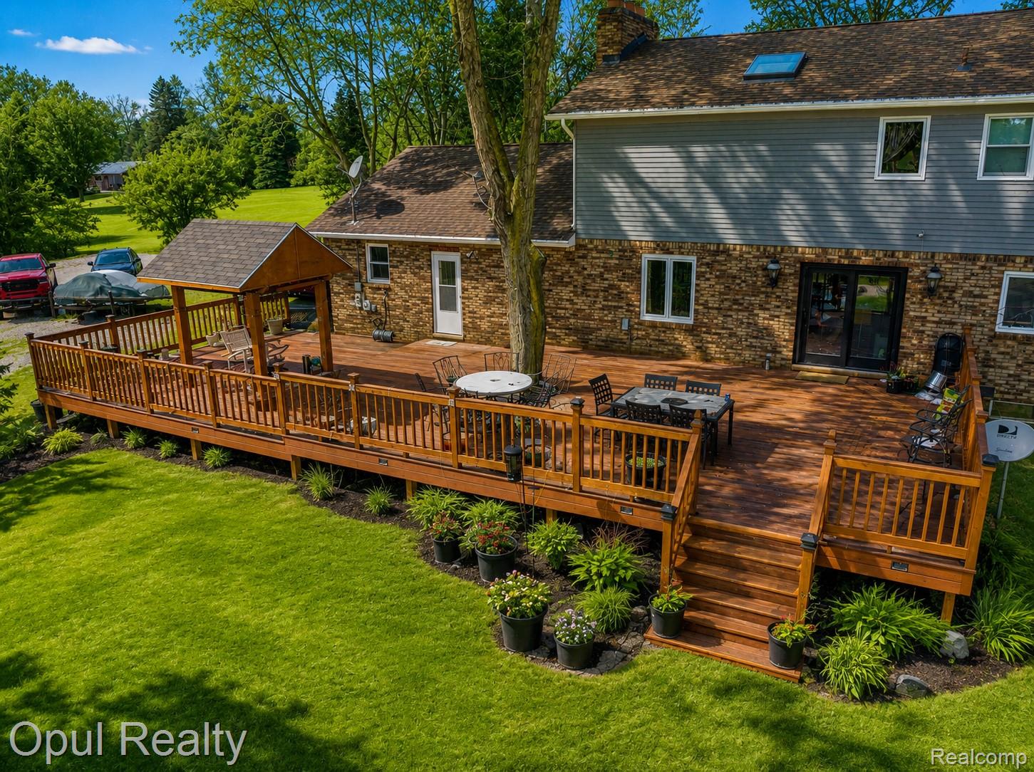 8855 Gross Road