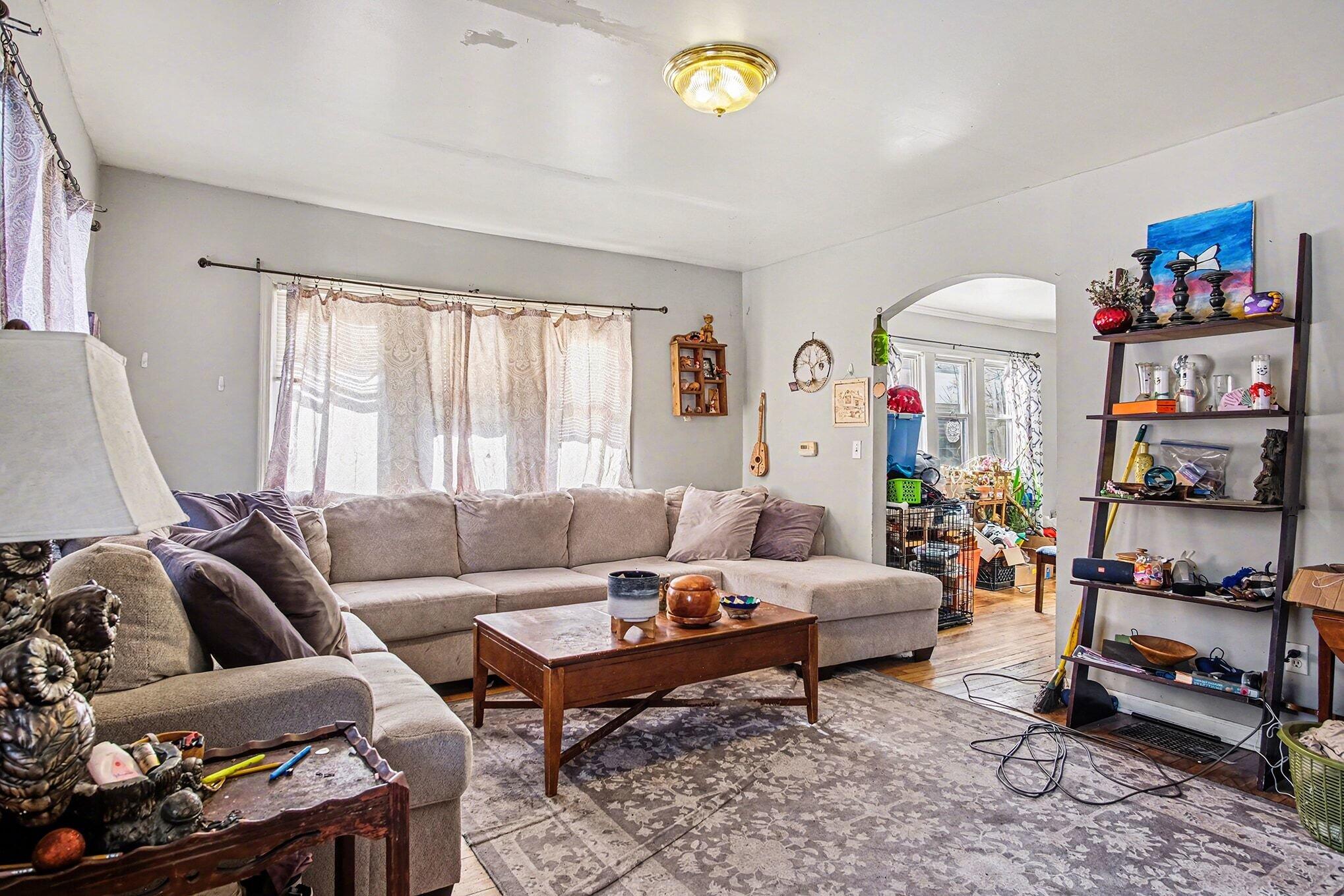 3547 Carlton Avenue NE