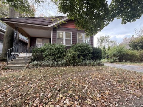 600 E Oakridge Street Ferndale City MI 48220