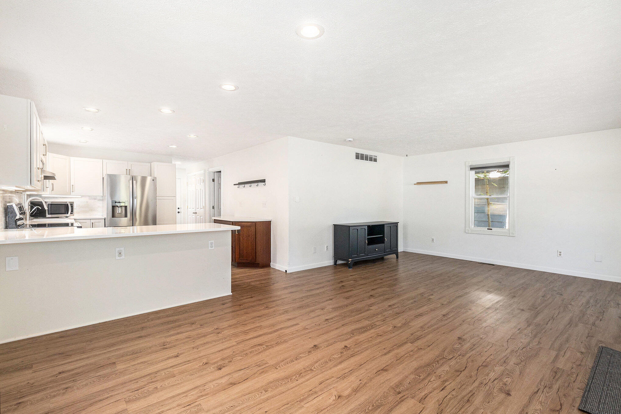 8537 2nd Street