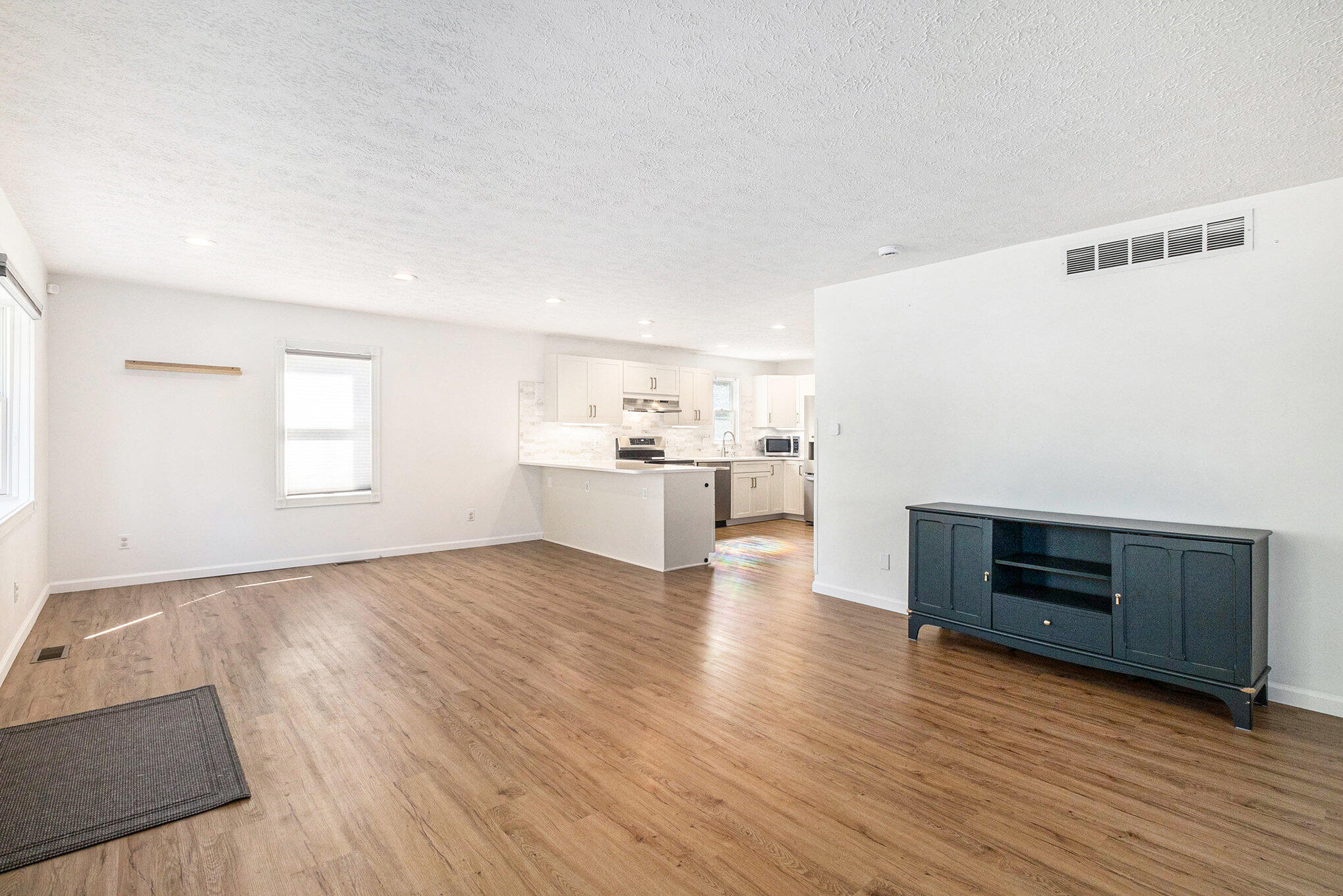 8537 2nd Street