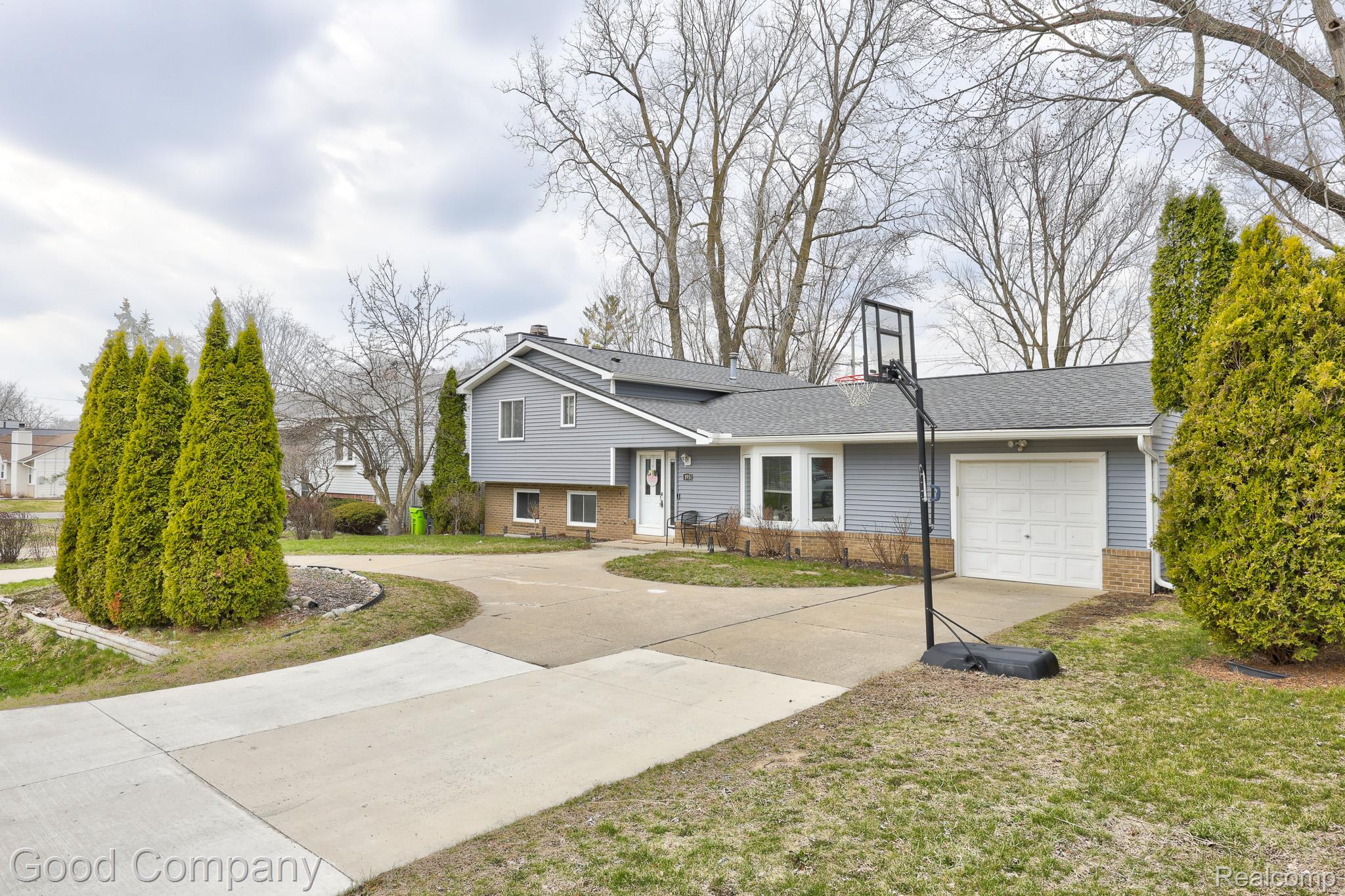 193 Linhart Street