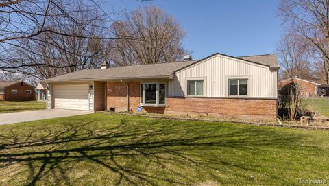 3118 Fernbarry Court Waterford Charter Township MI 48328