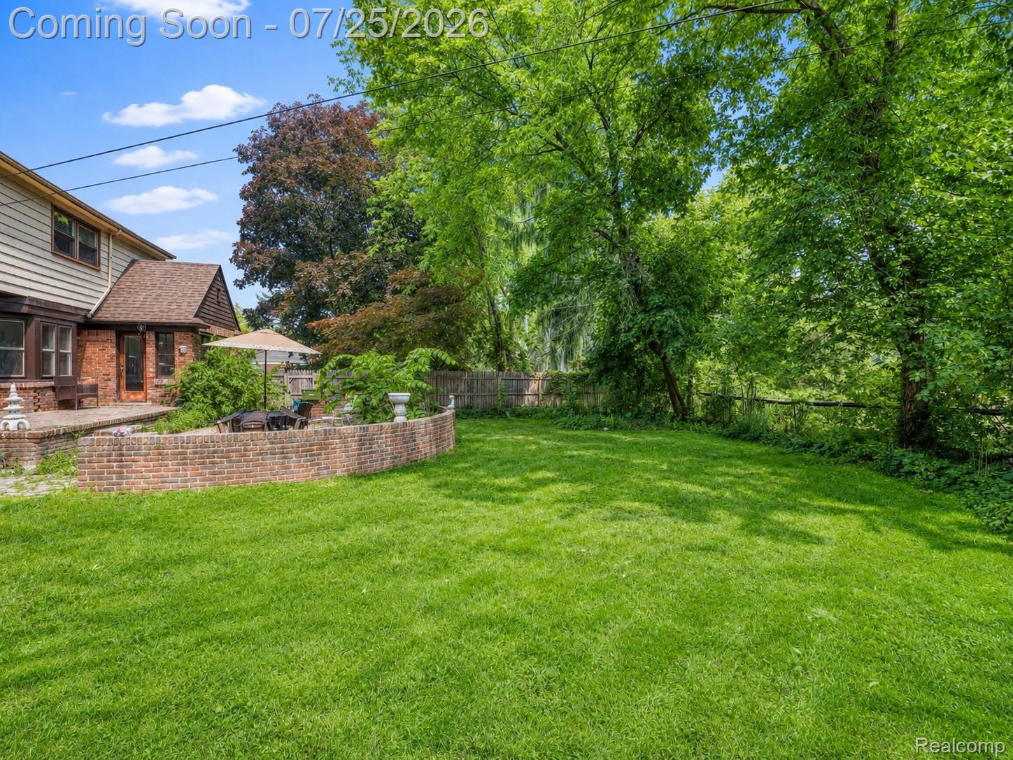 27375 Bloomfield Drive