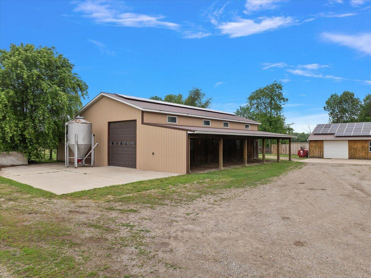 805 W Moore Road
