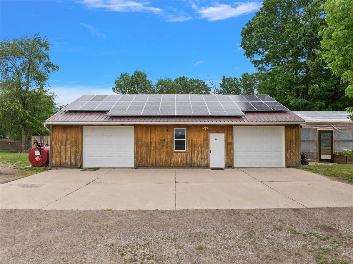 805 W Moore Road