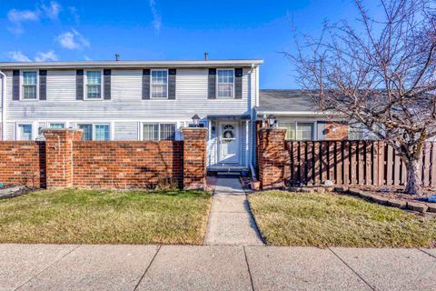 15207 Renshaw Drive Clinton Charter Township MI 48038